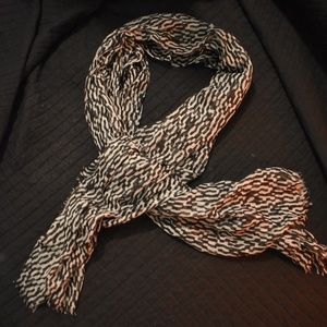 H&M print scarf. Barley used.